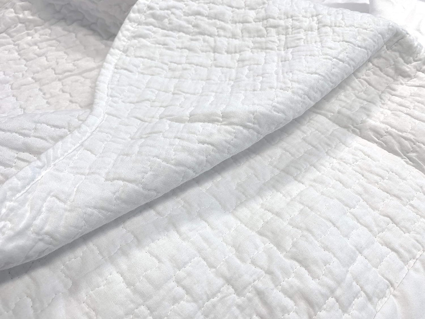 White Quilted Bed Skirt Dust Ruffle Matelasse Tailored 16" Drop (Queen)