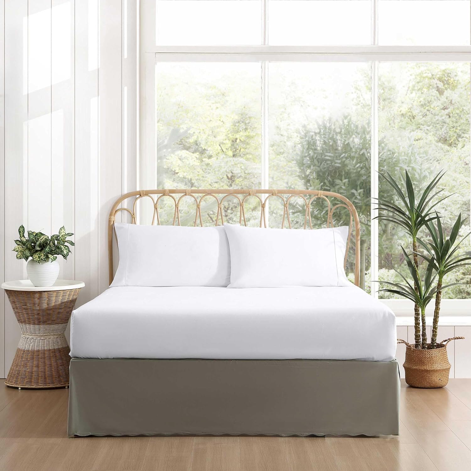 Stone Cottage - Queen Bedskirt, Cotton Tailored Bedskirt with Split Corners, Simple Stylish Home Decor (Solid Green, Queen)