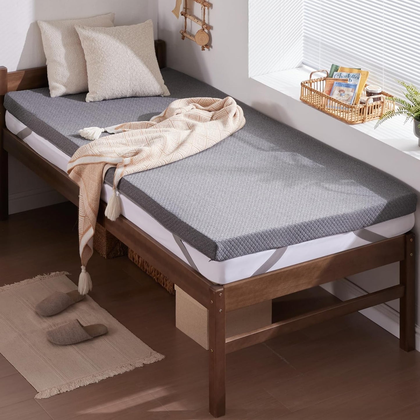 SINWEEK 3 Inch Gel Memory Foam Mattress Topper Queen Size, Ventilated High Density Pad for Back Pain, Bed Topper with Removable Soft Cover, CertiPUR-US Certified